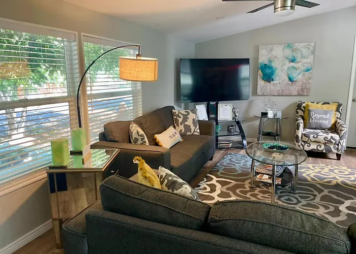 Holiday home Red Rock Garden Of Paradise Pets Friendly And Hot Tub