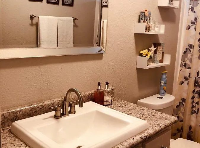 Red Rock Garden Of Paradise Pets Friendly And Hot Tub Holiday home *