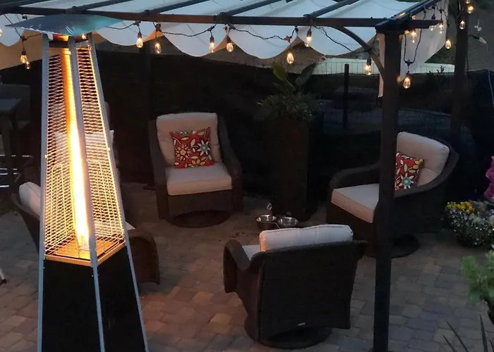 Red Rock Garden Of Paradise Pets Friendly And Hot Tub Holiday home *